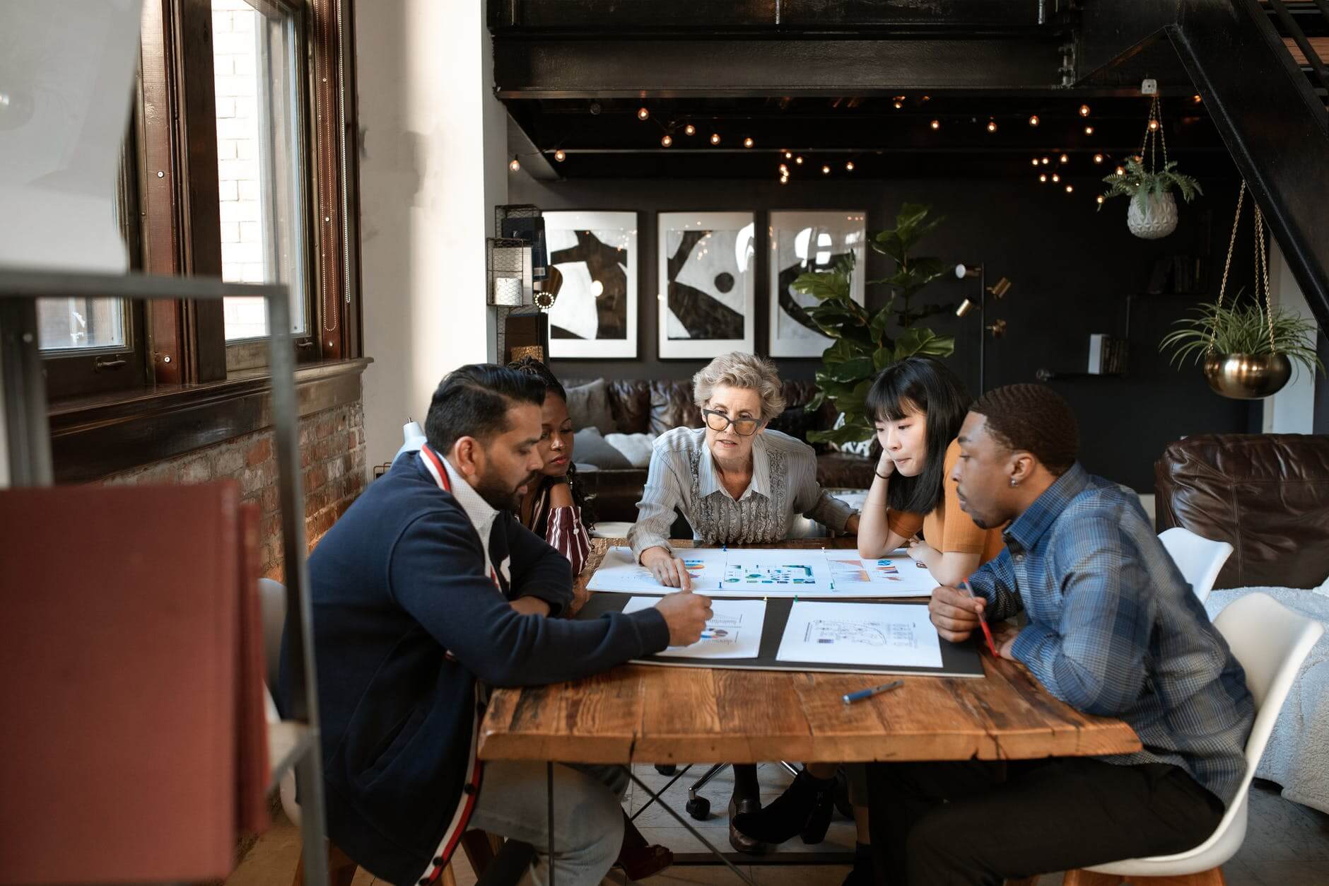how to build a social media team understand required skills